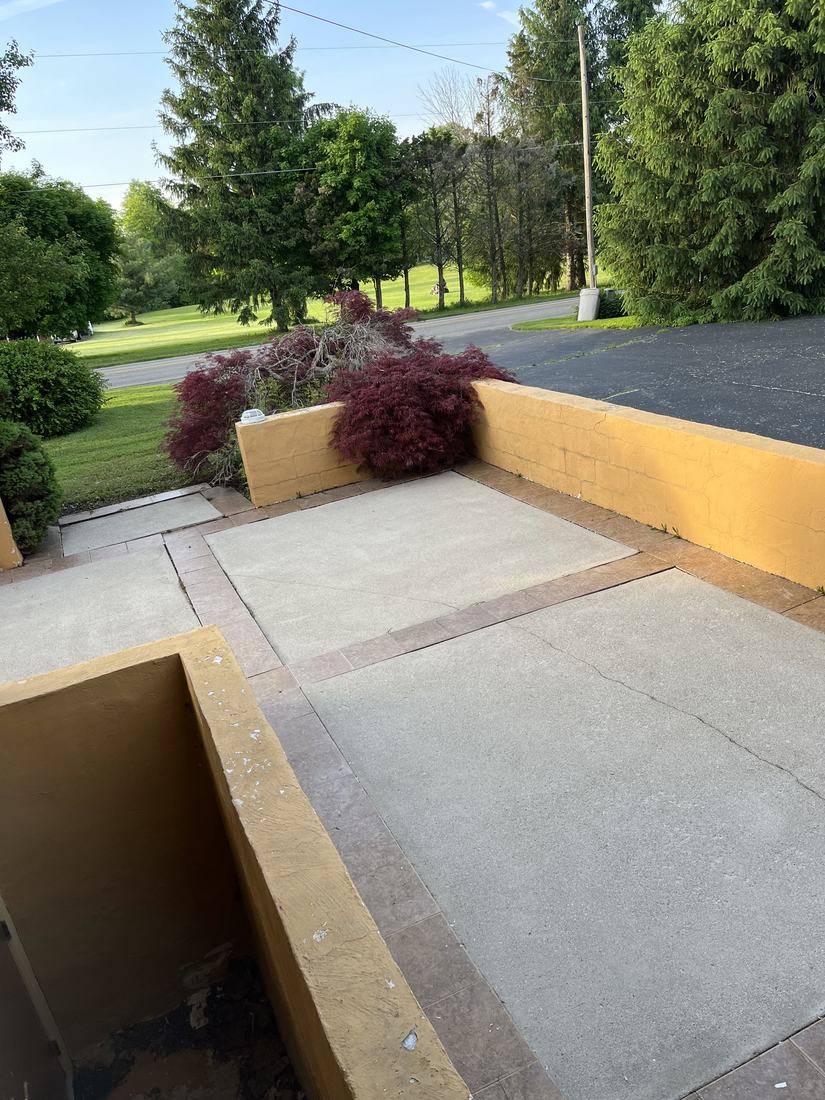 Front courtyard concrete after washing by Mullet Power Wash